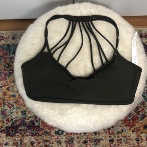 lululemon sports bra!